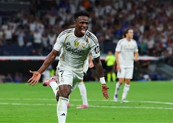 ألونسو يوجه رسالة تحفيزية لفينيسيوس بعد مباراة ريال مدريد ومايوركا