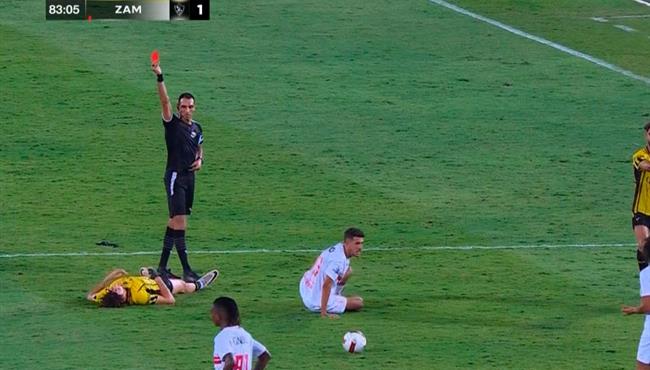طرد لاعب وادي دجلة بعد تدخل عنيف علي احمد فتوح