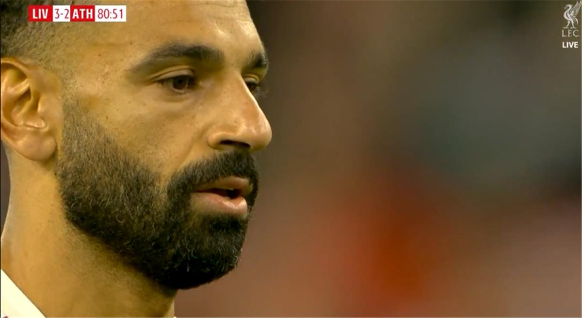 فيديو | محمد صلاح يهدر ضربة جزاء لـ ليفربول أمام أتلتيك بلباو.. ورد فعل غريب