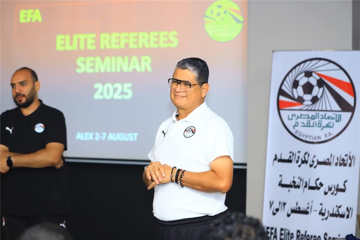 أوسكار رويز يكشف موقفه من اسناد المباريات الكبيرة في الدوري لـ حكام أجانب