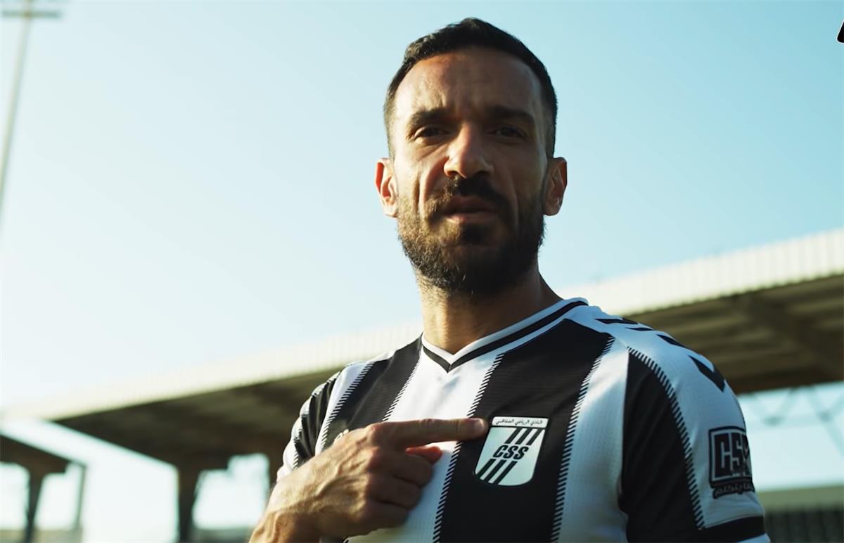 نيوز برو : لمزاملة علي معلول.. الصفاقسي التونسي يقترب من ضم لاعب الزمالك السابق
