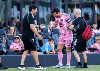 ماسكيرانو يوضح موقف ميسي من مباراة إنتر ميامي وبوماس بعد إصابته