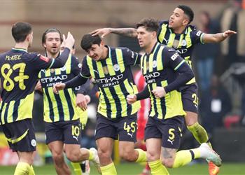 إيفرتون يبدأ محادثات مع مانشستر سيتي لضم لاعبه