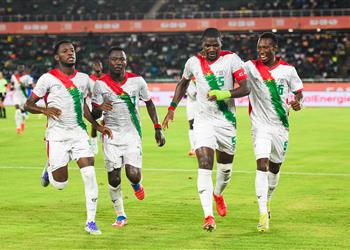 بوركينا فاسو تهزم إفريقيا الوسطي برباعية في كأس أمم إفريقيا للمحليين