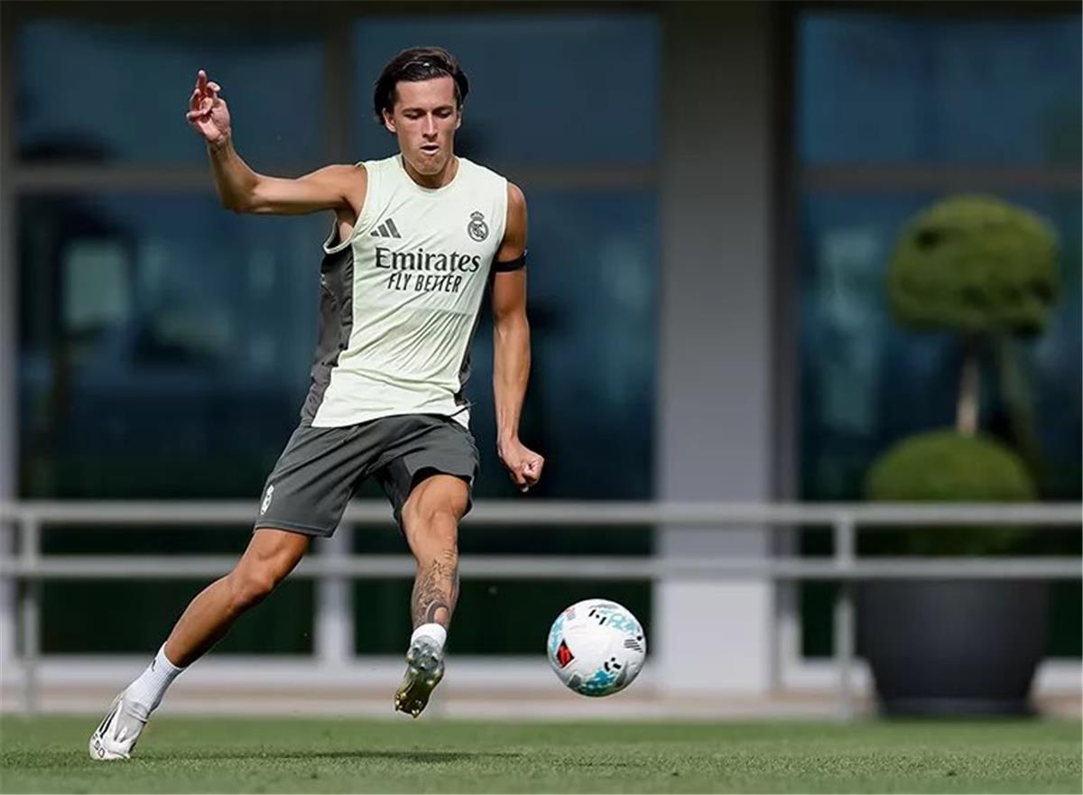 ألفارو كاريراس لاعب ريال مدريد