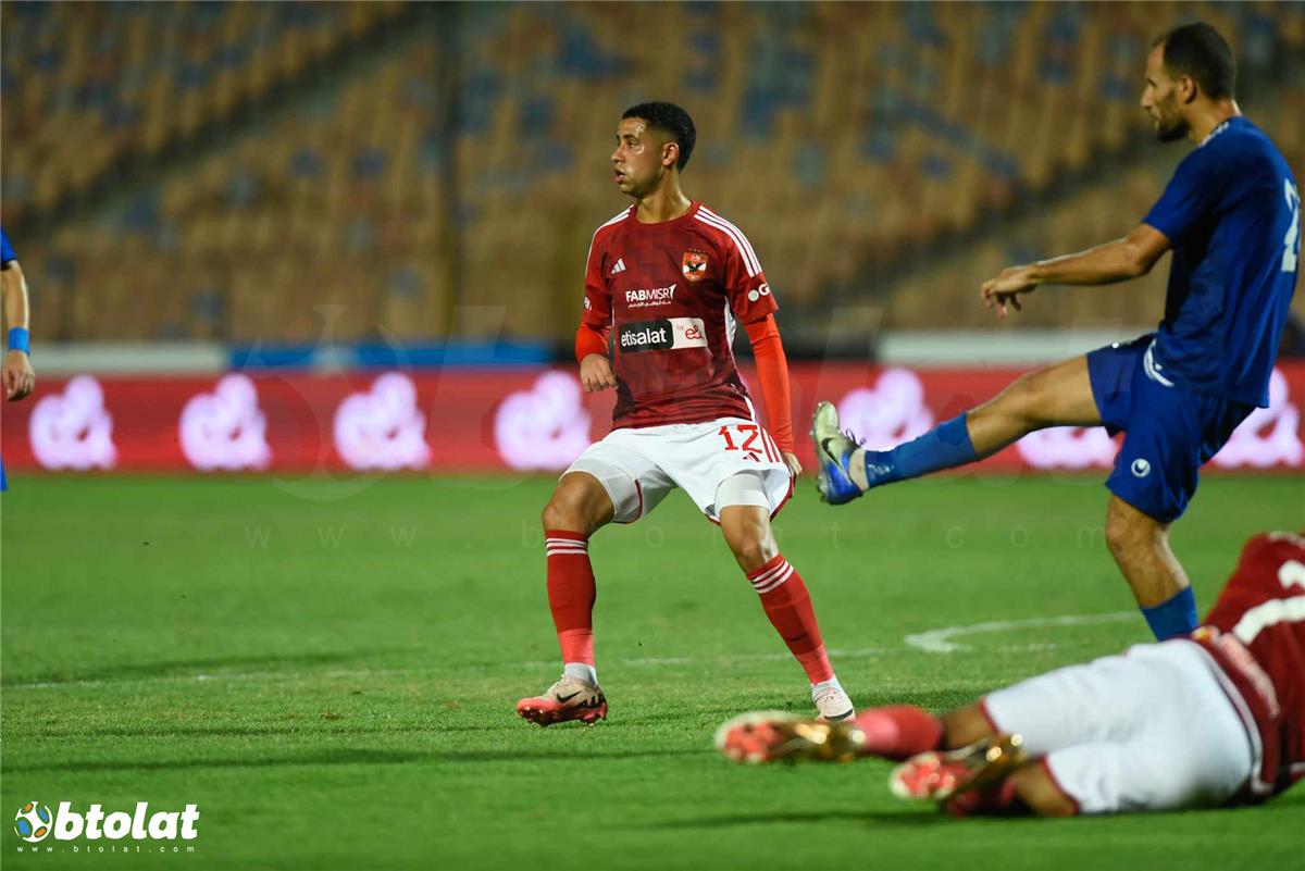 مساهمة حمراء.. تفاصيل الاتفاق المالي بين الأهلي والجيش الملكي بشأن رضا سليم