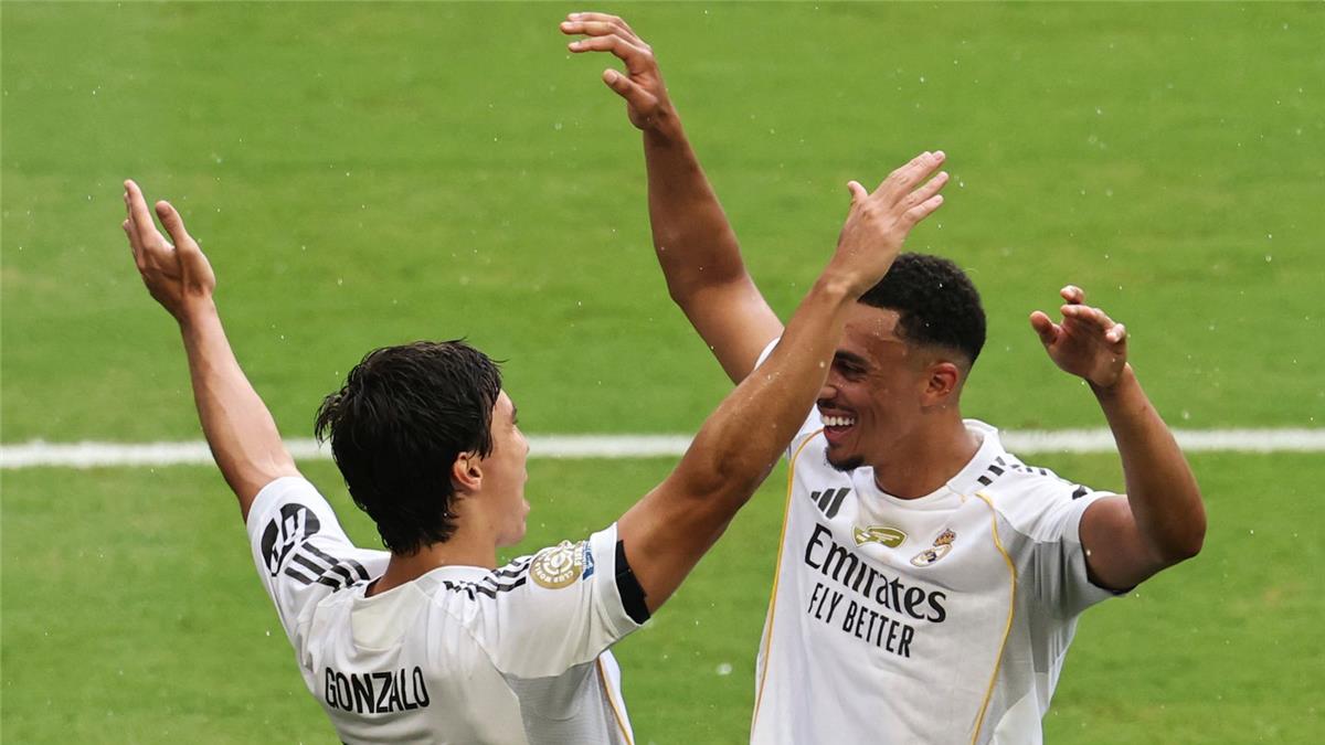 جونزالو جارسيا وأرنولد ريال مدريد