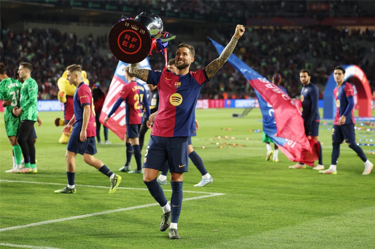 اينيجو مارتينيز لاعب برشلونة