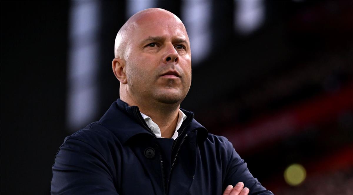 سلوت يوضح فرص ليفربول في الفوز بالدوري الإنجليزي.. ويصرح: إنفاقنا ليس في صالحنا