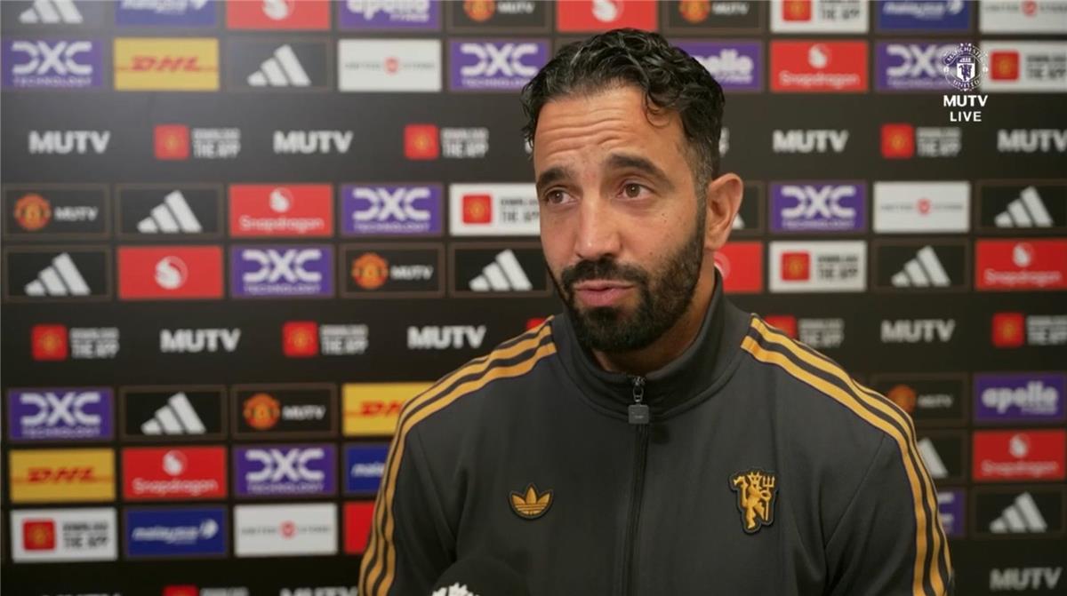 أموريم يوضح سبب تعاقد مانشستر يونايتد مع سيسكو