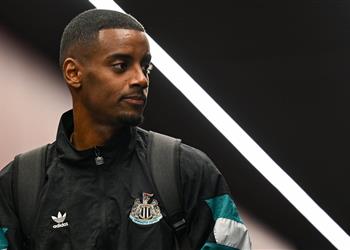 سجن مشدد نيوكاسل يصعد الأمر ضد ألكسندر إيزاك وليفربول