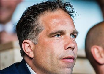 وكيل المدرب آرت لانجيلر لـ بطولات وصل إلى مصر للتوقيع مع الأهلي