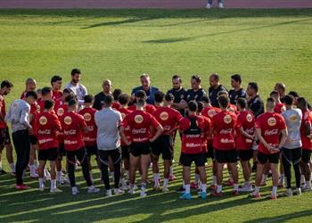 امحوا الفترة الماضية من تاريخكم الخطيب يوجه رسالة هامة للاعبي الأهلي قبل العودة لبطولة الدوري