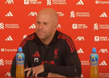 سلوت يوضح موقف إيزاك من المشاركة مع ليفربول أمام بيرنلي وسبب فشل صفقة جويهي