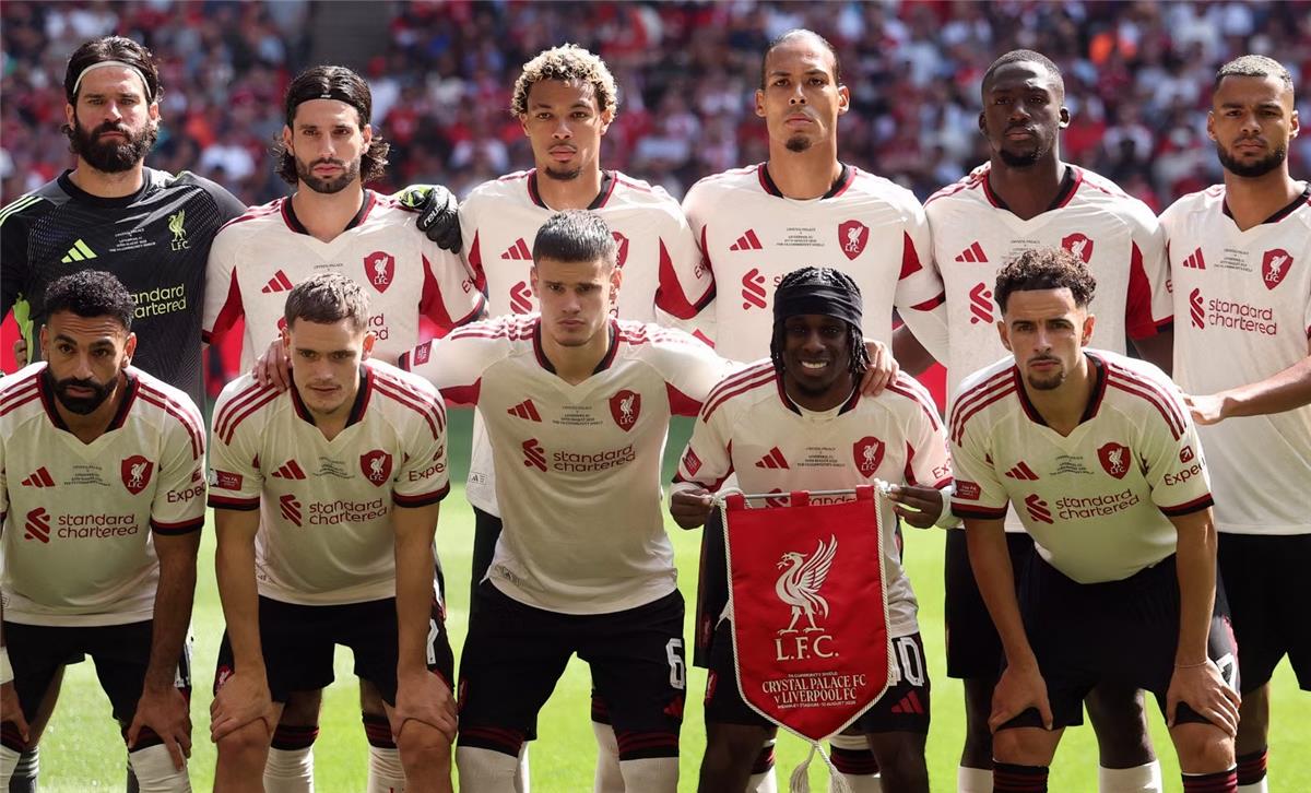 اخبار نيوز : ليفربول يحدث قائمته في الدوري الإنجليزي 2025/26