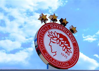 رسمي ا لاعب منتخب مصر ينضم إلى أولمبياكوس