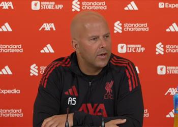 سلوت يوضح السبب وراء إنفاق ليفربول القياسي في سوق الانتقالات