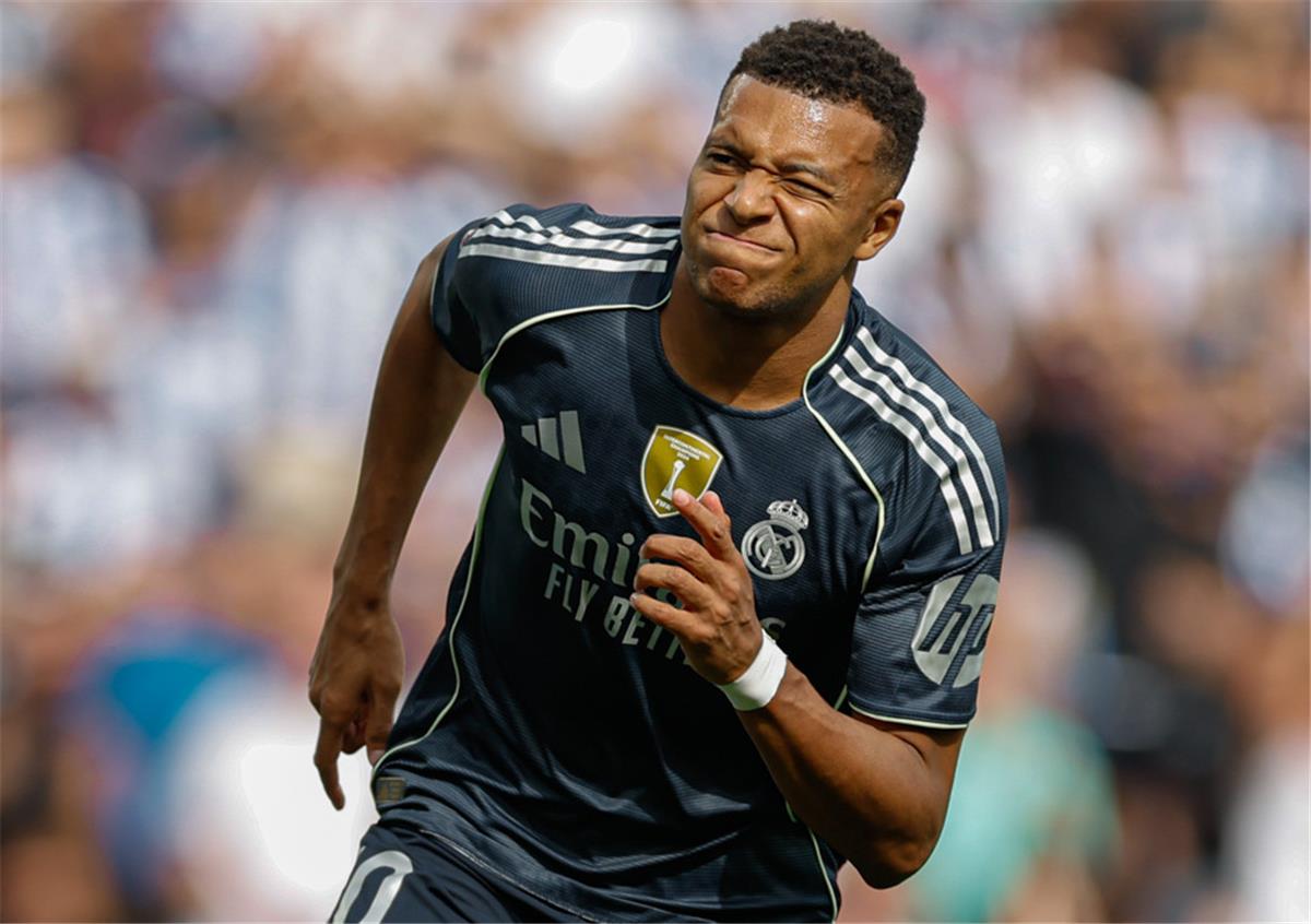 اخبار نيوز : فيديو | مبابي يسجل هدف ريال مدريد الأول أمام ريال سوسيداد
