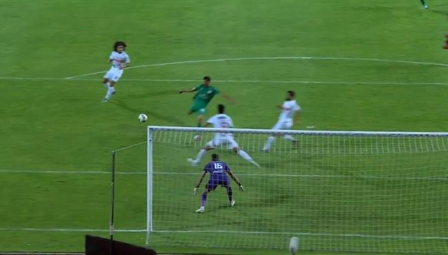محمود حماده يهدر هدف محقق في مباراة الزمالك والمصري