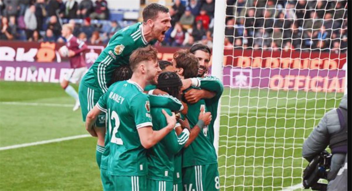 اخبار نيوز : رجل مباراة ليفربول وبيرنلي في الدوري الإنجليزي