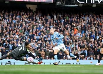 فيديو لا يتوقف هالاند يسجل هدف مانشستر سيتي الثالث أمام مانشستر يونايتد