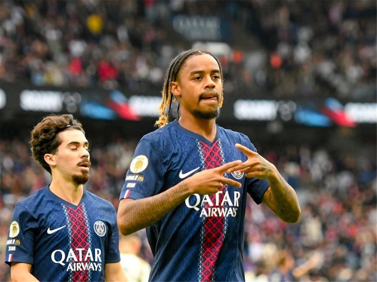 اخبار نيوز : فيديو | ثنائية باركولا تقود باريس سان جيرمان للفوز على لانس بالدوري الفرنسي