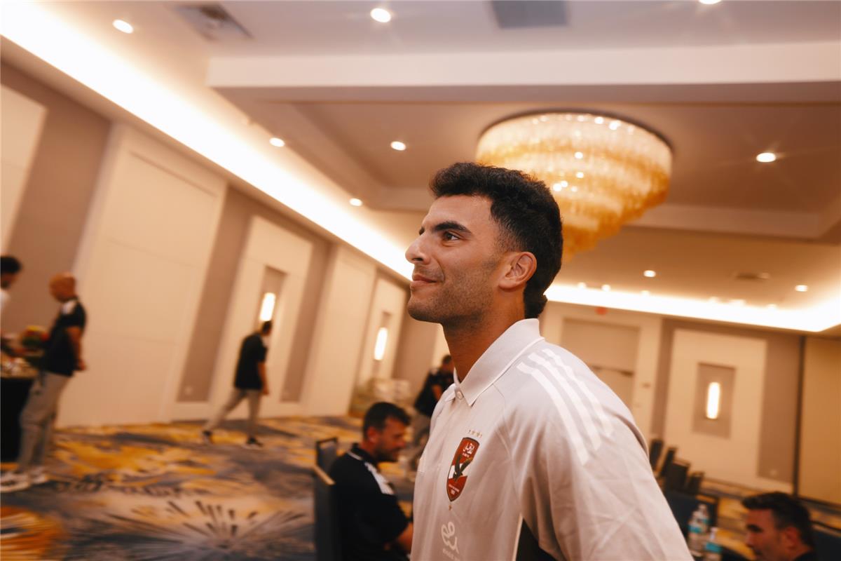 اخبار نيوز : لاعب الزمالك الأسبق: زيزو لم يكن أمينًا وتسبب في أزمة لـ الأهلي