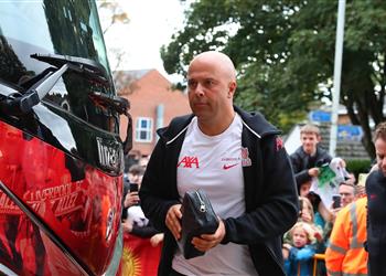 سلوت يرد على منتقدي ليفربول بسبب فيرتز ويزف بشرى سارة بشأن إيزاك