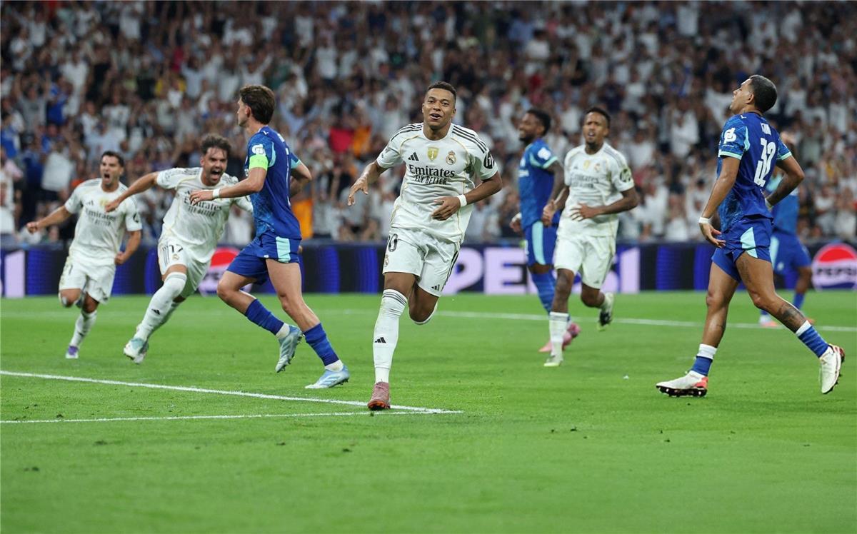 فيديو | رغم إصابة أرنولد وطرد كارفاخال.. مبابي ينقذ ريال مدريد ويقوده لتخطي مارسيليا بثنائية في دوري أبطال أوروبا