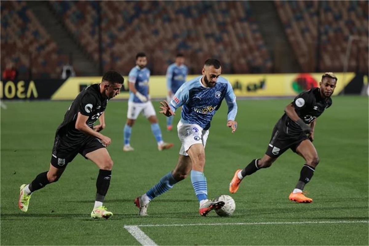 حكم مباراة بيراميدز وزد في الدوري المصري