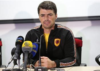 مدرب أنجولا يوضح حظوظه في مجموعة مصر بـ كأس أمم إفريقيا ويرشح محمد صلاح لجائزة كبرى