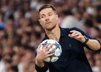 تشابي ألونسو ريال مدريد استفاد من طرد كارفاخال أمام مارسيليا وهذه حقيقة إهانة فينيسيوس