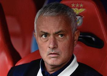 دربه منذ 25 عاما ورحل بعد 10 مباريات مورينيو يقترب من العودة لناديه السابق ويستعد لمواجهة مثيرة