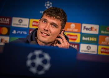 كريستنسن نيوكاسل اختبار صعب وهدفي قيادة برشلونة لنهائي دوري أبطال أوروبا