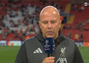 سلوت يوضح سبب مشاركة إيزاك أمام أتلتيكو مدريد ويصرح هذه هي الخطة