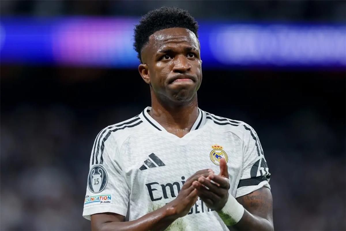 اخبار نيوز : ماذا قال ألونسو لـ فينيسيوس بعد جلوسه بديلًا في مباراة ريال مدريد ومارسيليا؟