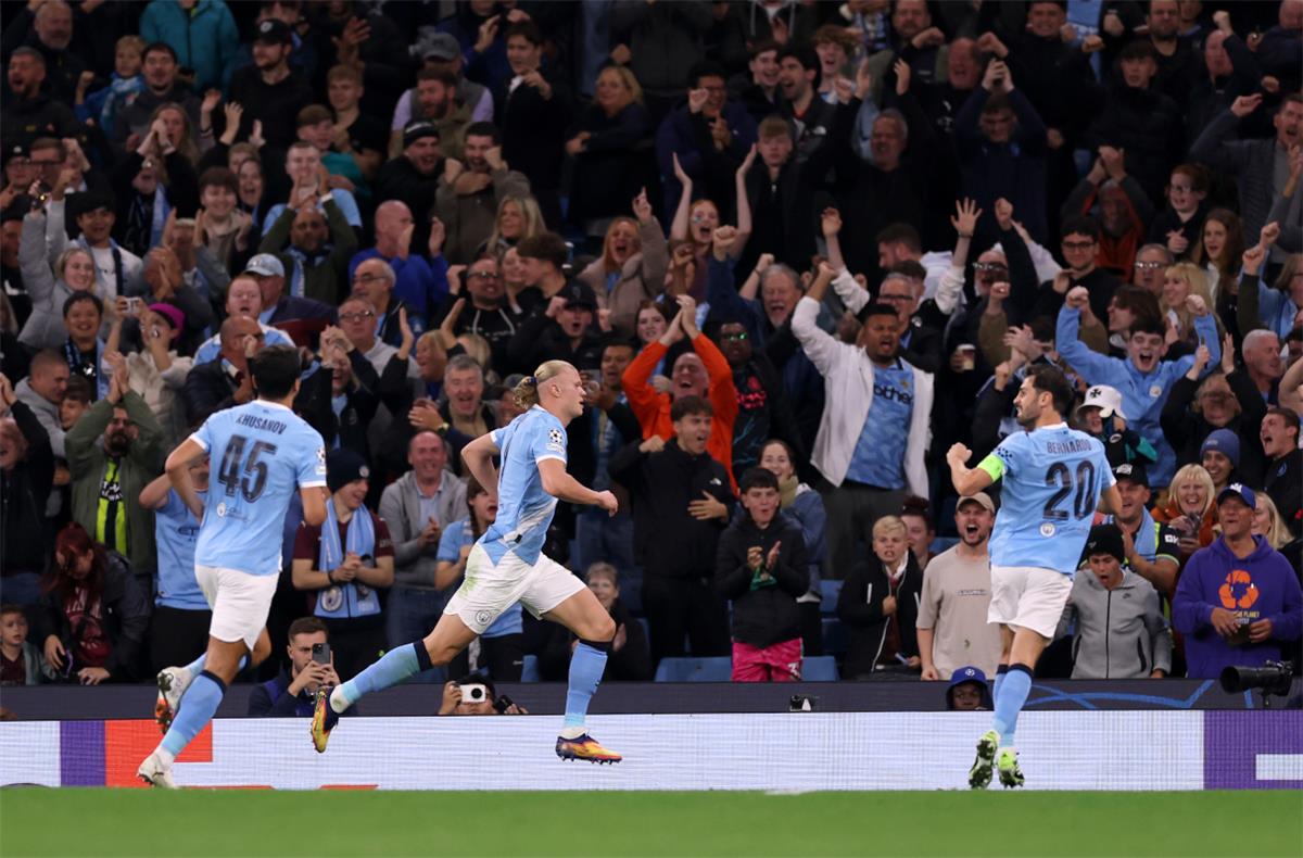 اخبار نيوز : رجل مباراة مانشستر سيتي ونابولي في دوري أبطال أوروبا