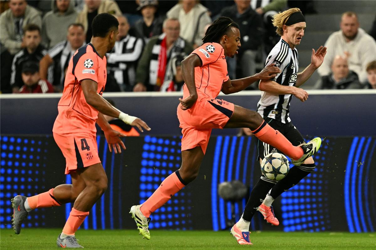 نيوز برو : لاعب نيوكاسل يكشف سبب السقوط بثنائية أمام برشلونة في دوري أبطال أوروبا