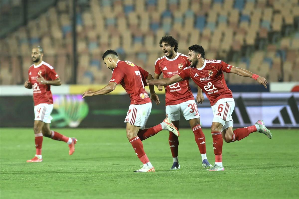 نيوز برو : رجل مباراة الأهلي وسيراميكا كليوباترا في الدوري المصري