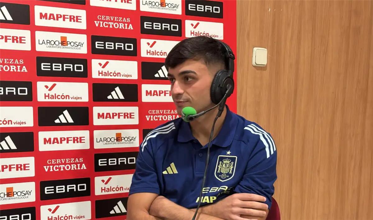 اخبار نيوز : بيدري يختار صفقتين لـ برشلونة ويرشح اللاعب الأجدر بالكرة الذهبية من عثمان ديمبلي