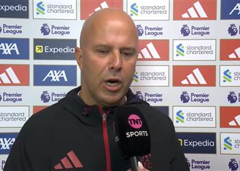 سلوت يفسر سبب جلوس فيرتز وإيزاك على دكة بدلاء ليفربول أمام إيفرتون