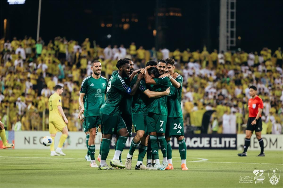 اخبار نيوز : الأهلي يسابق الزمن لتجهيز لاعبه المصاب لمواجهة بيراميدز في كأس إنتركونتيننتال