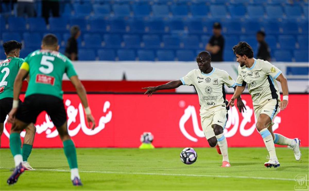 اخبار نيوز : فيديو | في الوقت القاتل.. الاتحاد يهزم النجمة ويواصل صدارة الدوري السعودي
