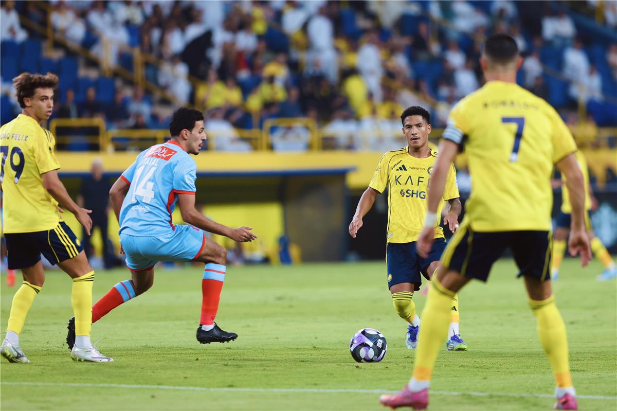 اخبار نيوز : فيديو | رونالدو وفيليكس يقودان النصر لسحق الرياض بخماسية في الدوري السعودي