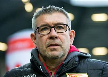 تطورات ملف مدرب الأهلي الجديد سانتوس خارج الحسابات ومصير أورس فيشر