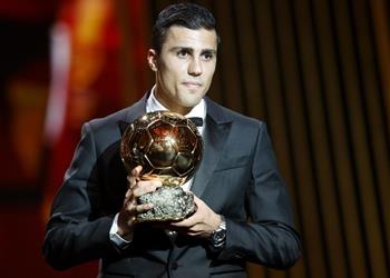 رودري يكشف عن ترشيحاته للفائز بالكرة الذهبية 2025