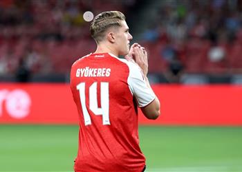 جيوكيريس يفوز بجائزة جيرد مولر لـ أفضل هداف في العالم 2025