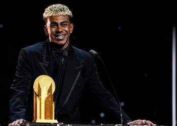 أول تعليق من لامين يامال بعد فوز ديمبلي بالكرة الذهبية 2025