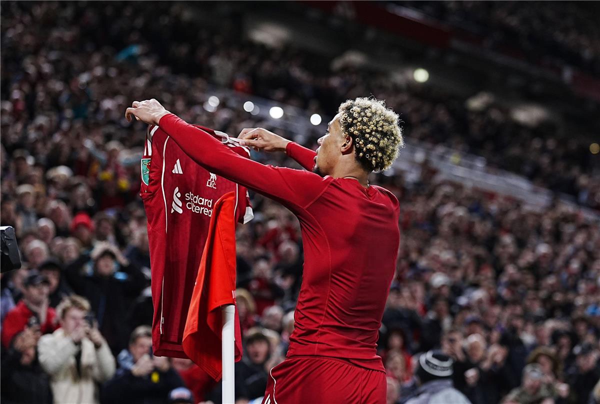 فيديو | بدون محمد صلاح.. إيكتيكي يضحي ويقود ليفربول إلى دور الـ16 من كاراباو بفوز صعب أمام ساوثهامبتون