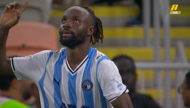 هاتريك فيستون مايلي في مباراة بيراميدز والاهلي السعودي بكأس انتركونتيننتال